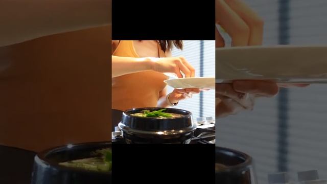 What does Soondae(Korean blood sausage) really taste like? смотреть онлайн