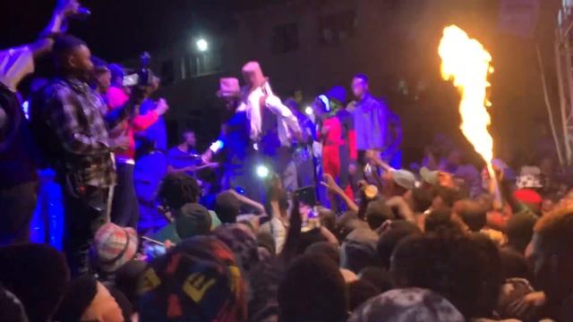 Passion Java aka Holy 100 remix Fire Emoje pastage ft Dj Towers live on Passion Java Album Launch смотреть онлайн