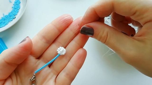 Как сплести из бисера модное украшение ? Плету бисерное колье ☁️☁️☁️ смотреть онлайн