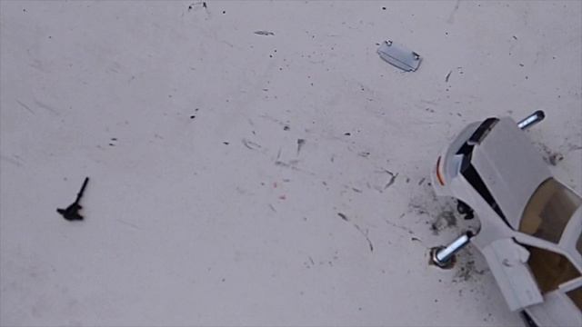 DIECAST CRASH TEST - Lexus LS400 VS Porsche Cayenne - Super Slow Motion 1000fps