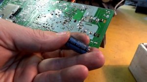 Телевизор VESTEL не включается. Как найти неисправность ESR измерителем NM8032. Курсы телемастеров.