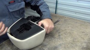 Салон БМВ. Как разобрать активный подголовник от БМВ 7 серии не разломав его ? 3 простых этапа