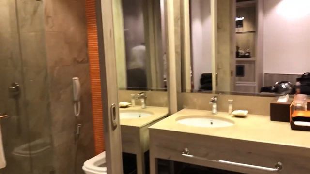 Aloft hotel | Room Tour | New Experience смотреть онлайн