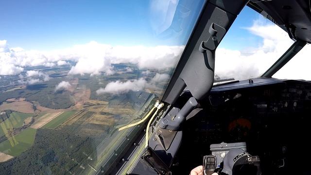 "Прогулка в облаках" и посадка в Домодедово Boeing 737 смотреть онлайн