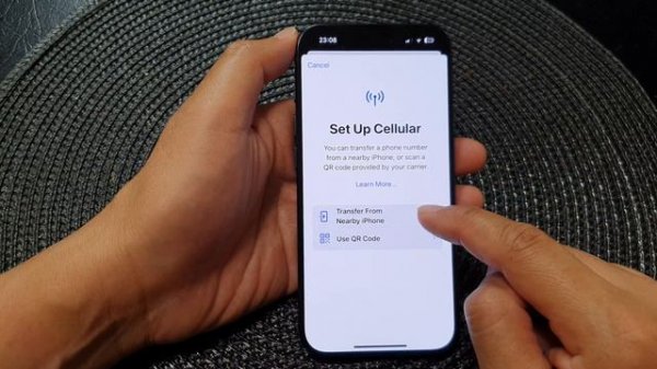 iPhone iOS 17: How to Add an eSIM