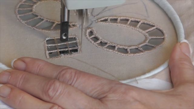 Ришелье на швейной машине - делаем сеточку смотреть онлайн