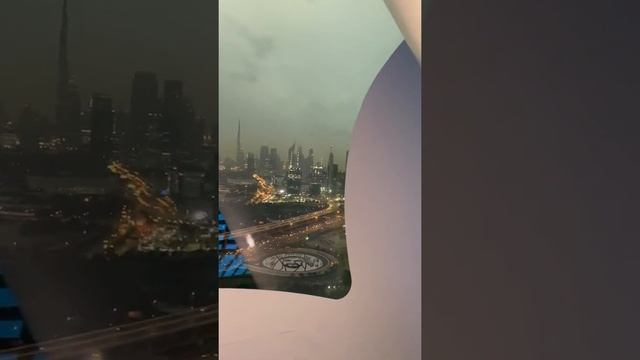 Внутри золотой арки Дубаи смотреть онлайн