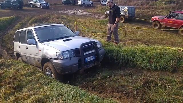Nissan Terrano II Mud Offroad