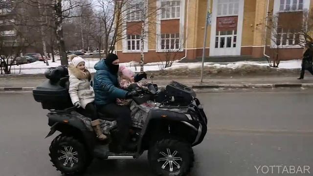 Детей катают на квадроциклах, Истра, Масленица смотреть онлайн