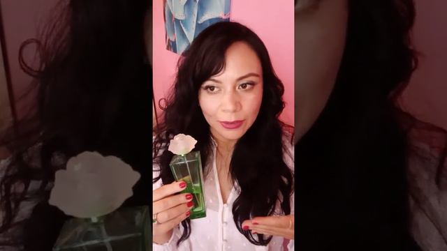 Perfume Gardenia. Elizabeth Taylor.