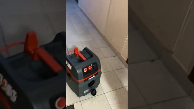 Пополнение ещё одним помощником #пылесос Мощный, на первый взгляд надёжный - будем тестировать смотреть онлайн