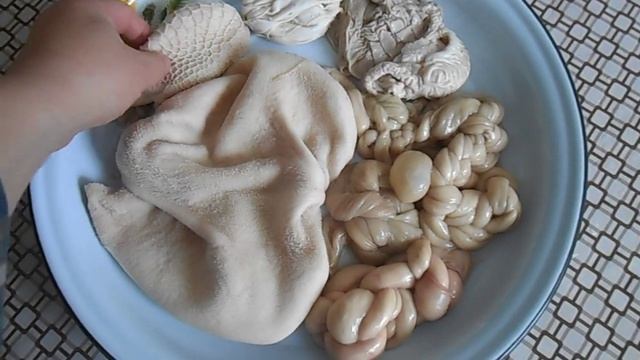 Ішек-қарын (желудок и кишки) перед варкой мяса смотреть онлайн