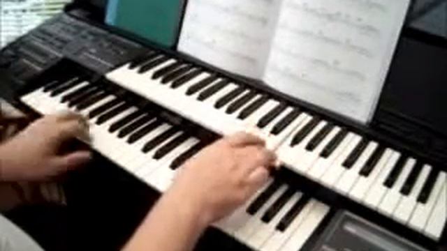 Yamaha HE8 Electone "S.O.S by Abba" смотреть онлайн