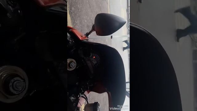 HONDA CBR 1000 RR (2005) смотреть онлайн