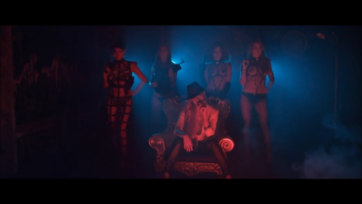 X-Style - 6 Feet Under 2015 смотреть онлайн