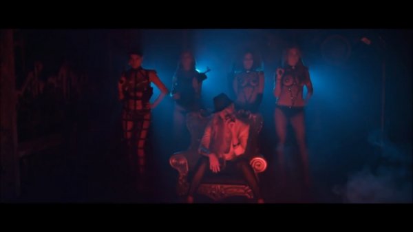 X-Style - 6 Feet Under 2015