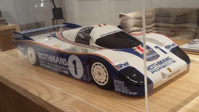 Porsche 962C Rothmans Racing смотреть онлайн