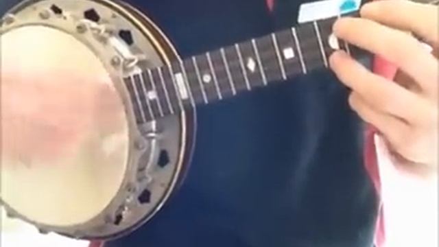 Leaning On A Lamp-Post Solo смотреть онлайн