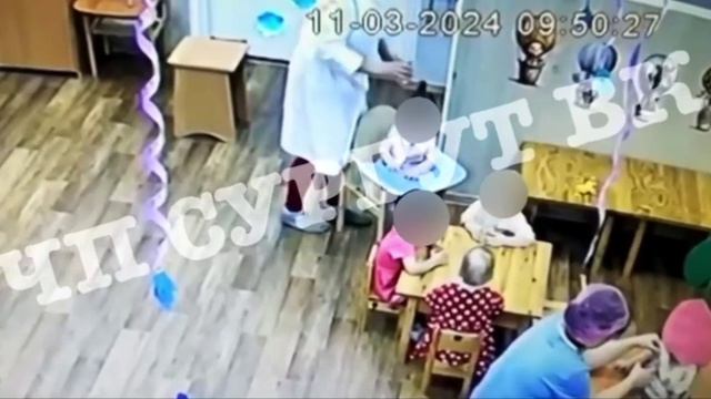 В ХМАО воспитательница детского сада издевалась над полуторогодовалым ребенком смотреть онлайн