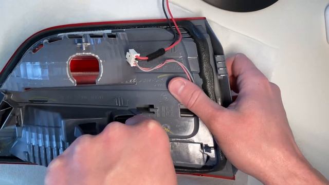 BMW X3 F25 LED tail light repair (2011-2016 Models) смотреть онлайн