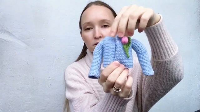 Обзор куколки «Тюльпан». Онлайн мастер-класс по вязанию. Вязаная кукла. смотреть онлайн