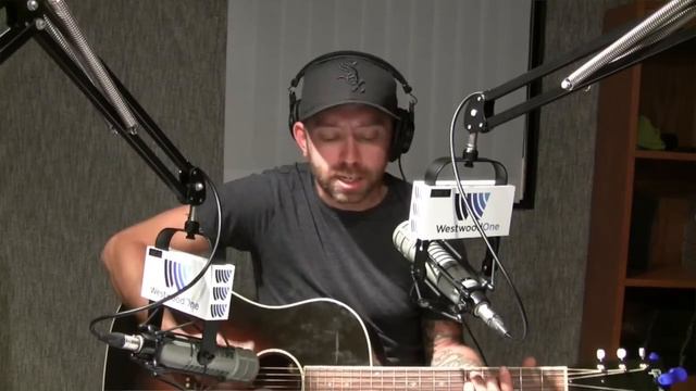 Rise Against - 'Tennis Court' (Acoustic) смотреть онлайн