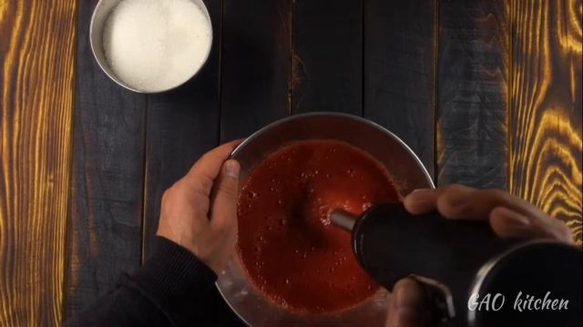 ЗАГОТОВКА НА ЗИМУ. ВЗБИТАЯ КЛУБНИКА. БЕЗ ВАРКИ. / PREPARATION FOR THE WINTER. WHIPPED STRAWBERRIES. смотреть онлайн