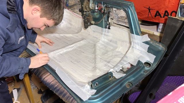 АВТОЗВУК / ИЗГОТОВЛЕНИЕ ПОДИУМА ПОД ГРОМКИЙ ТЫЛ В КРЫШКУ БАГАЖНИКА #1 смотреть онлайн