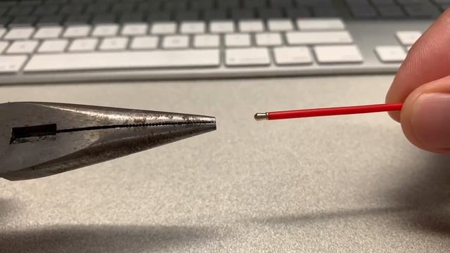 How to remove broken stuck headphones jack plug tip from your device audio port. смотреть онлайн