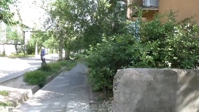 Город Кентау. Никто не забыт, ничто не забыто!Сегодня начали ремонт памятника Т.Тохтарову.06.05.202 смотреть онлайн