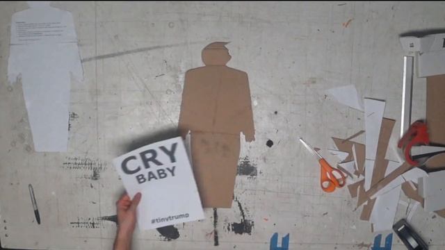 Make a tiny trump out of a pizza box (timelapse) смотреть онлайн