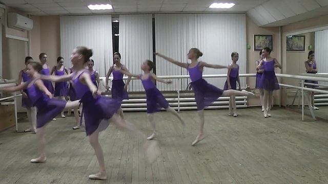 Classical Dance Exam 5 Class, 3 Part. Arabesque Saratov.