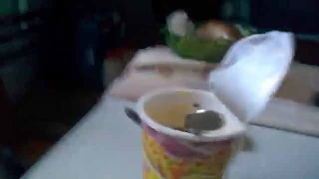 ест суп за мой счет