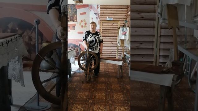 Цикл экскурсий "Мир русской избы", ч. 2 - История прялки смотреть онлайн