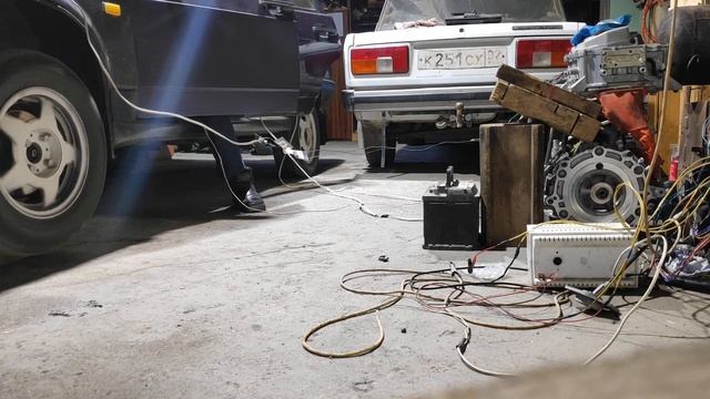 2мотора и 2инвертора Ниссан лиф с одного блока упр.и Батареи.