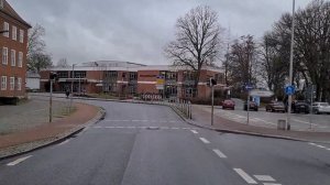 ГОРОД В ГЕРМАНИИ, ПАРХИМ, ПРОЕЗЖАЮ НА МАШИНЕ