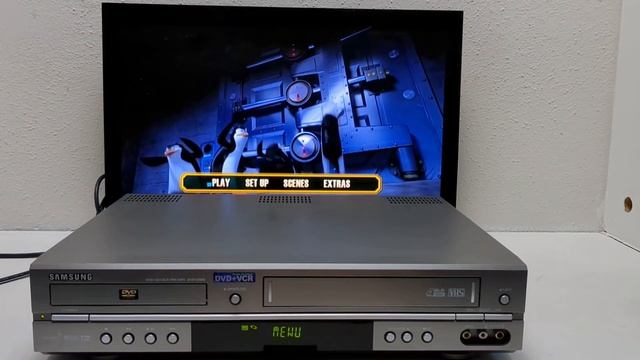 SAMSUNG DVD-V2000 DVD VCR VHS PLAYER COMBO ||| Yellow Fish ? смотреть онлайн