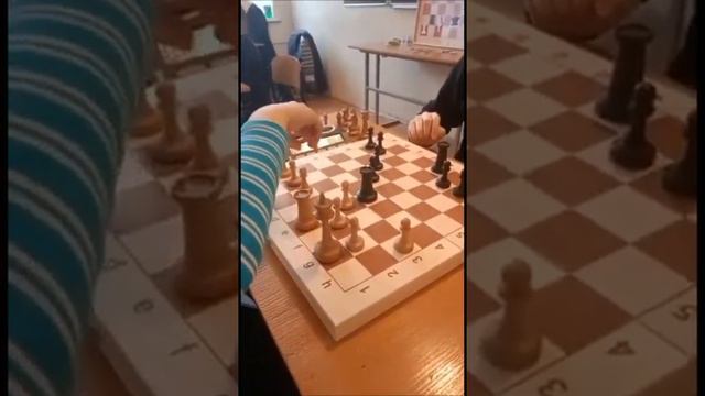 Эта партия была сыграна 14 февраля 2024 года между Корсуном Анатолием и Зобенко Артёмом. смотреть онлайн