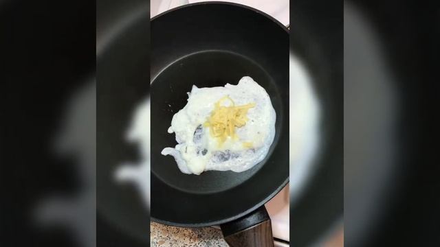 Вкусный завтрак ? яичница в смятку или яйцо пашот по быстрому??❤️ смотреть онлайн