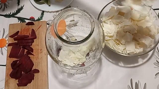 Пелюстка со свеклой Маринованная капуста с буряком Рецепт хрустящей и вкусной пелюстки Видео рецепт смотреть онлайн