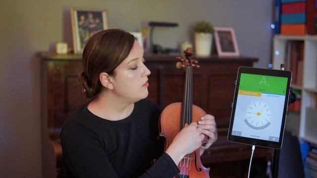 How to tune your violin with a tuning app (Beginner) смотреть онлайн