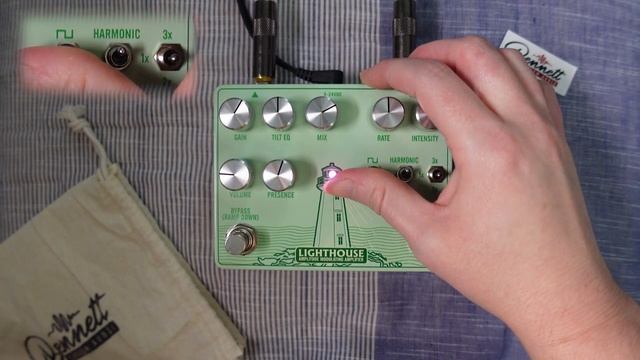 Bennett Custom Audio Lighthouse Amplitude Modulating Amplifier - Tube Amp-Style Tremolo Pedal Demo смотреть онлайн