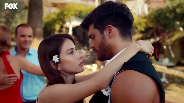 Эзги и Озгюр (Мистер ошибка) - Ты моя мечта... смотреть онлайн