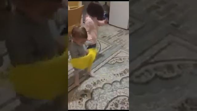 Брат и сестра танцуют лезгинку смотреть онлайн