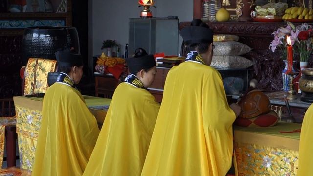 Служба в монастыре смотреть онлайн