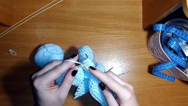 Комбинезон спицами .МК-болталка. Застежки до низа. смотреть онлайн