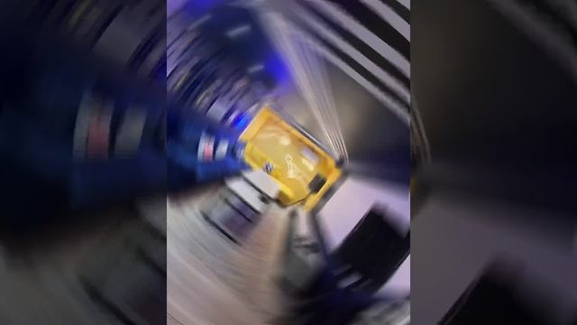 Экран для проектора из натяжного потолка для Караоке-зала смотреть онлайн