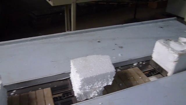 Горизонтальная упаковочная машина ФЛОУ-ПАК XZB-650 смотреть онлайн