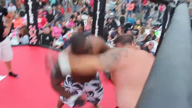 June 13 2015 (Fight 2) Lawrence Bonds Vs Jason Figbeast смотреть онлайн