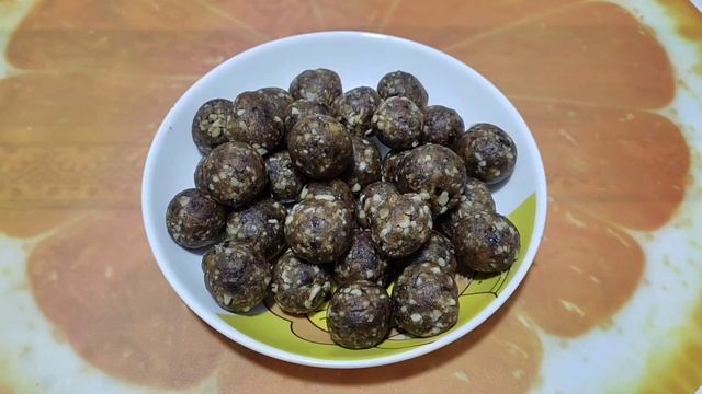 Домашние конфеты за 5 минут! Быстро, полезно и вкусно! Конфеты из фиников и грецких орехов! Конфеты смотреть онлайн